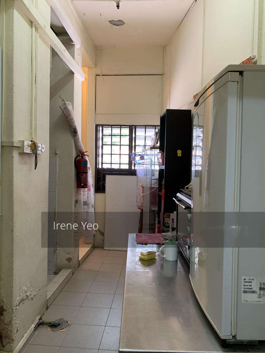 Bedok Reservoir Road (D16), Shop House #262205371